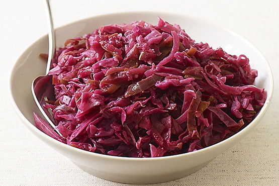 Recipes with red cabbage . Braised Red Cabbage and Apples
