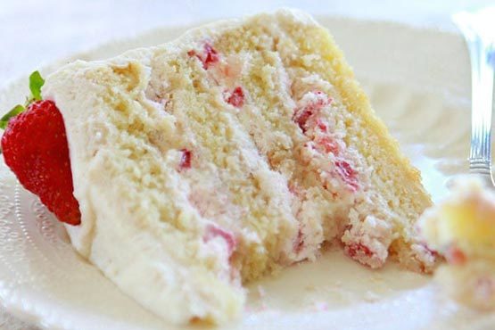 Recipes with whipping cream . Strawberries and Cream Layer Cake