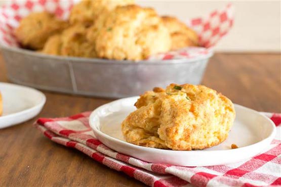 Winter comfort food recipes . Red Lobster-Style Cheddar Bay Biscuits