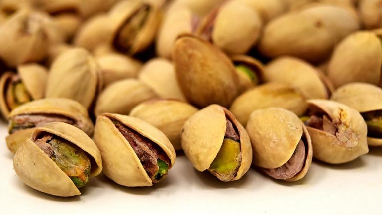 Pistachio Nutrition Facts and 7 Health Benefits