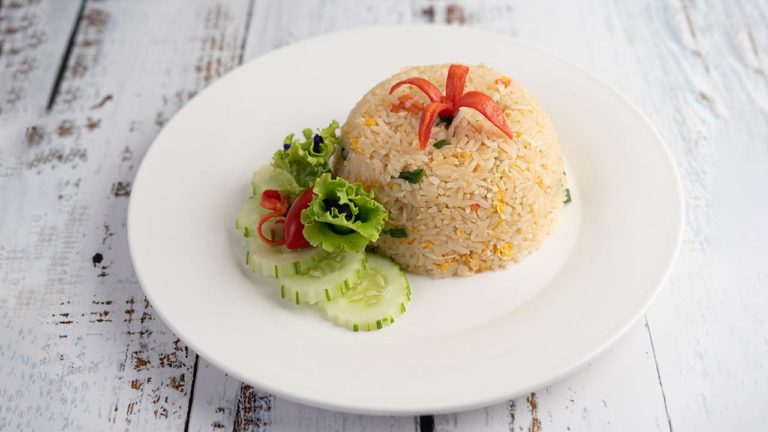 Egg Fried Rice Recipe. Easy Lunch in 5 Minutes
