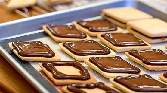 Best Chocolate and Caramel Shortbread Sandwiches